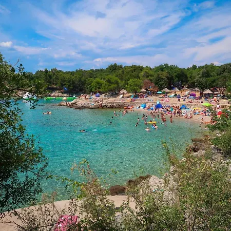 Mira-1 By Interhome * Pinezići